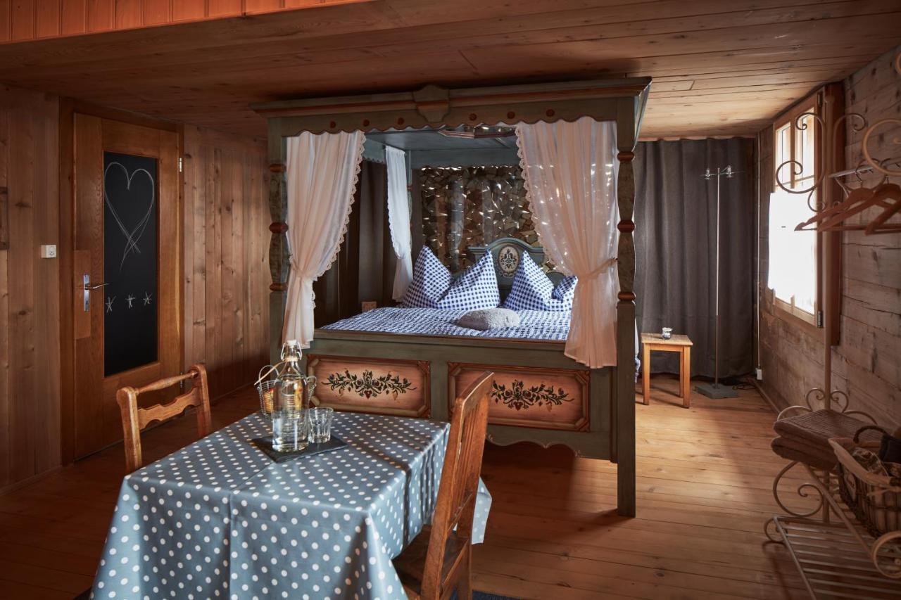 Nostalgie Bed & Breakfast Chraemerhus Curaglia Esterno foto